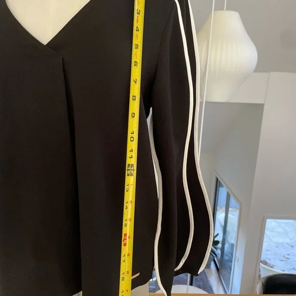 NWT! MARC NEW YORK V Neck Blouse Top Black W/ White Stripe Flared Sleeve - Picture 6 of 10